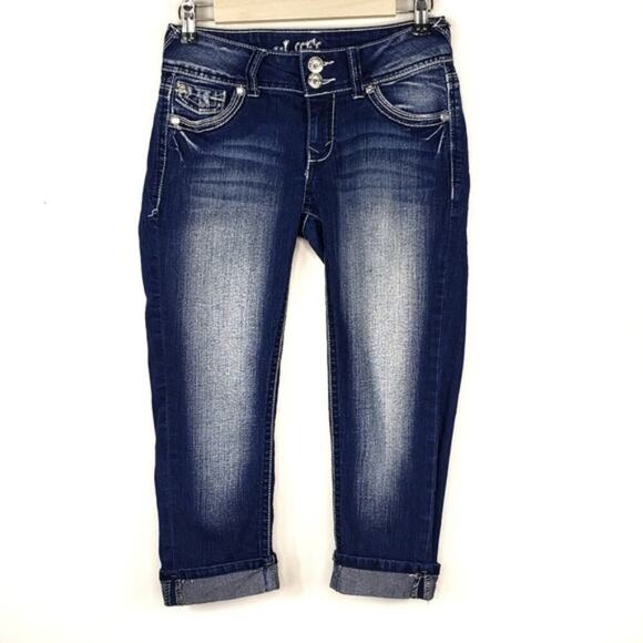 Wallflower Embroidered Pockets Capri Denim Jean Pants Dark Wash - Picture 2 of 6